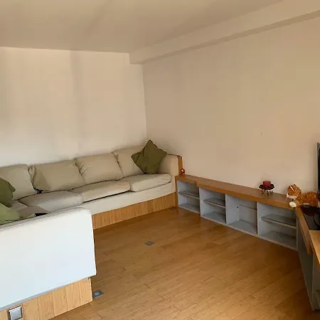 94 Rue Du Point Du Jour Apartment
